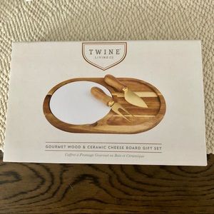 Twine Living Gourmet Cheeseboard